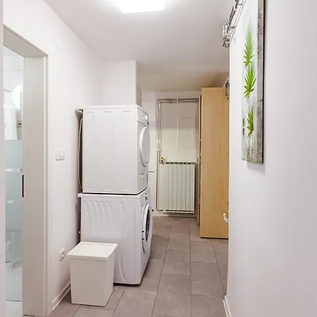 Cute Tiny House Lublaň