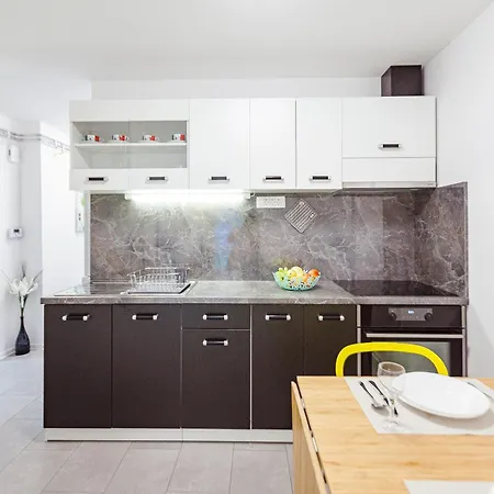 Cute Tiny House 펜션 류블랴나